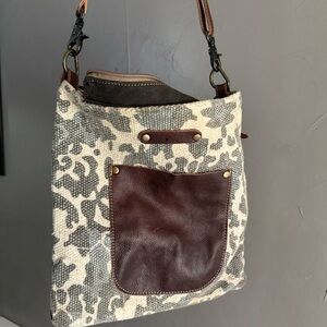 Myra Bag